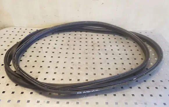 Seat Altea XL Trunk rubber seal (body) 