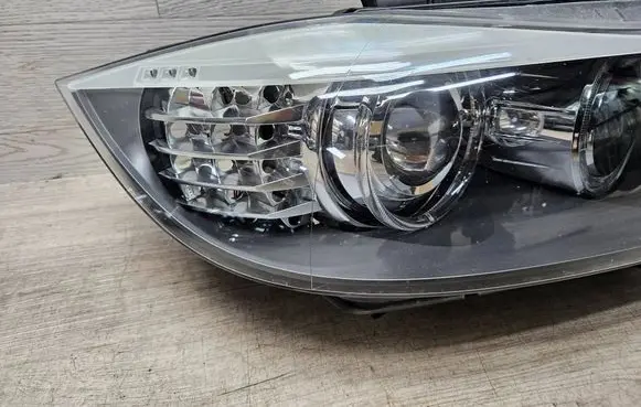 BMW 3 E90 E91 Headlight/headlamp 7202584