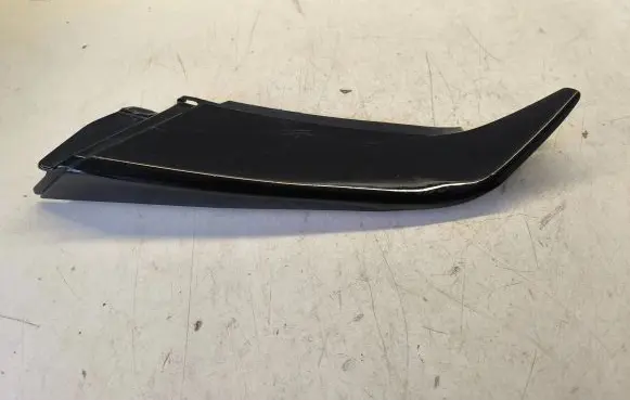 Chevrolet Camaro Front bumper splitter molding 84732661
