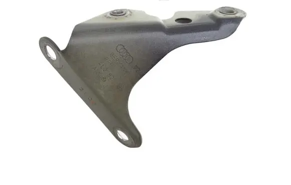 Audi Q7 4L Fender mounting bracket 4L0821135