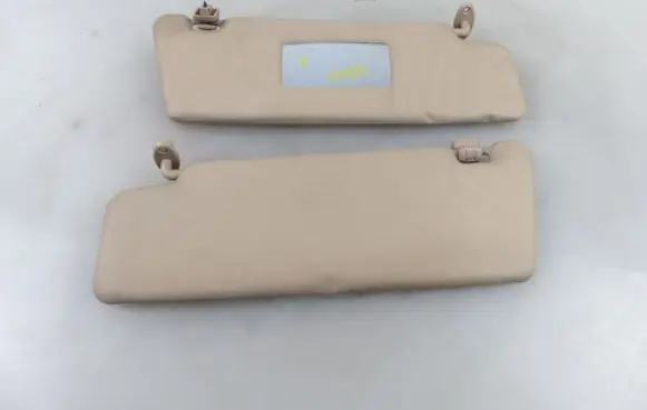 Sun visor clip/hook/bracket