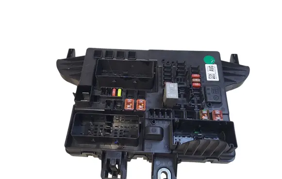 Opel Insignia A Fuse module 22737765 544949969