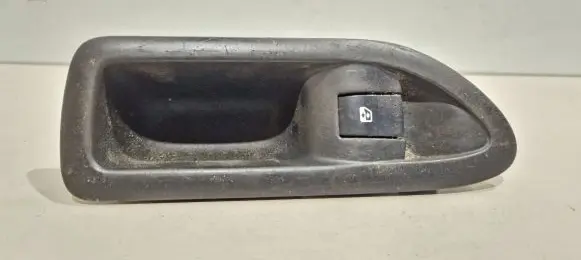 Renault Laguna II Electric window control switch 28078