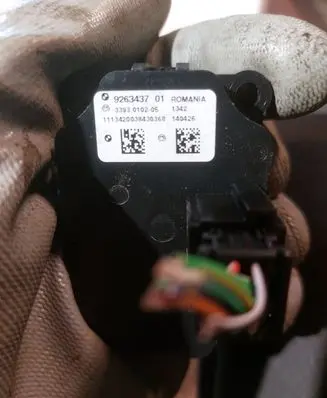 BMW 5 F10 F11 Engine start stop button switch 9263437 3393010205
