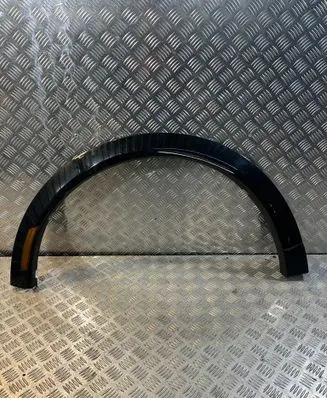 Ford Mustang VI Front arch trim PTLISTFDMACHE