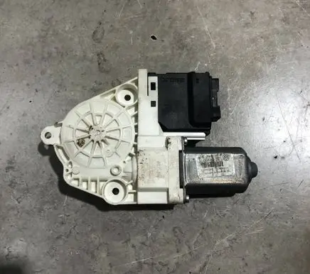 Volkswagen PASSAT CC Rear door window regulator motor 3C8959704B 1K0959794Q
