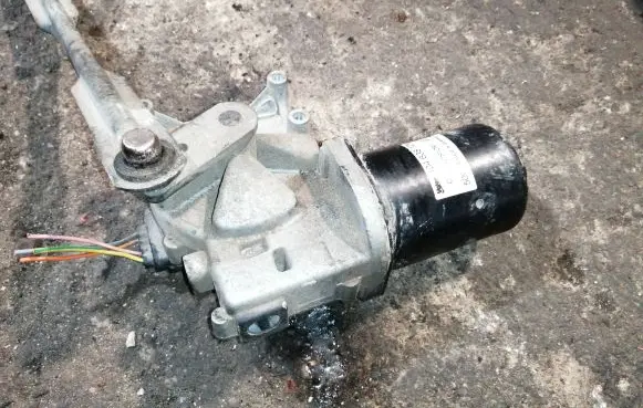 Citroen C4 I Wiper motor 404638