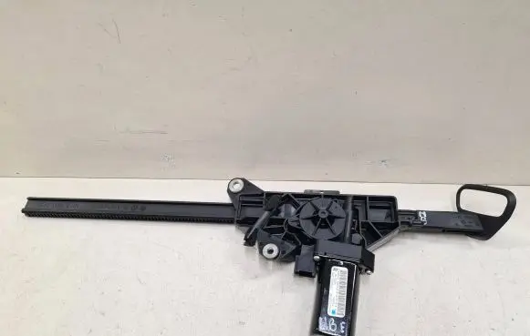 Mercedes-Benz E C207 W207 Seat belt adjustment motor A2078600282 306035299AD 072ED8S1KL