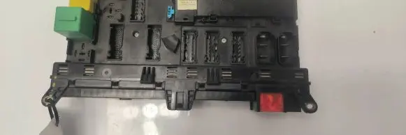 Land Rover Range Rover Sport L320 Fuse box set YQE500380