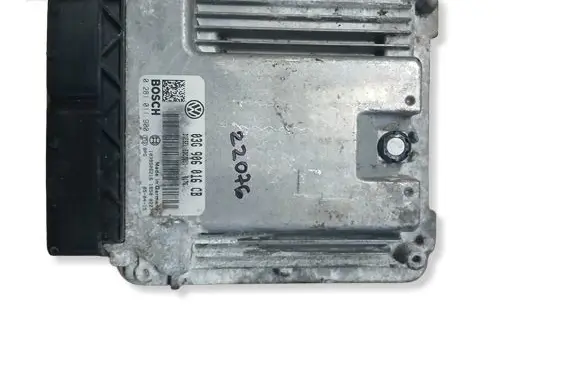 Volkswagen Golf V Engine control unit/module 03G906016CB 0281011900 1039S06216