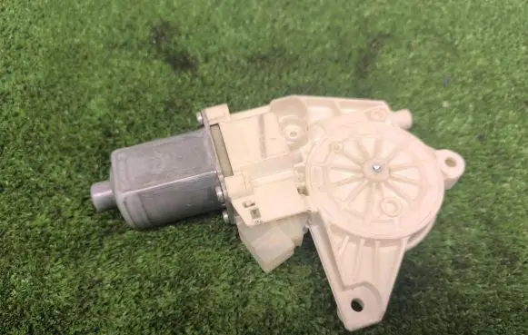 Mercedes-Benz ML W164 Front door electric window regulator A1669060301