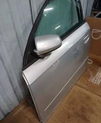 Audi A4 S4 B7 8E 8H Front door
