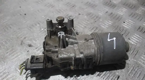 Skoda Fabia Mk1 (6Y) Wiper motor 0390241524