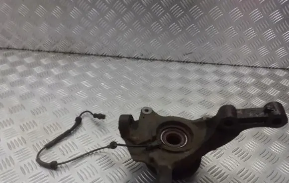 Renault Laguna II Front wheel hub spindle knuckle