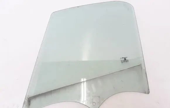 Opel Vivaro Front door window glass four-door 803014028R