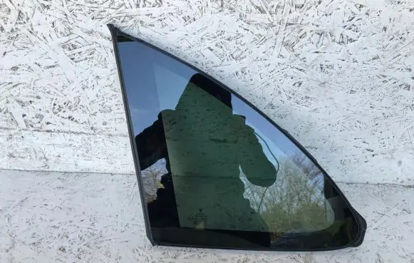 Porsche Panamera (971) Rear side window 974845297G