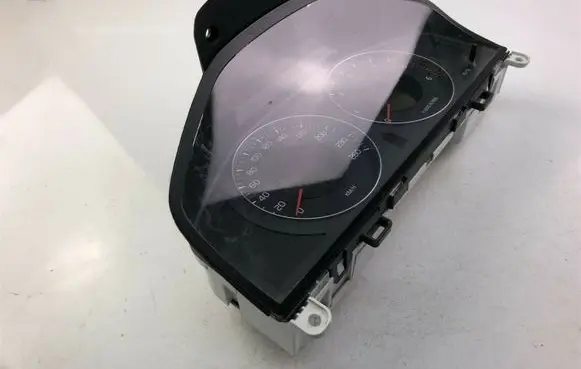 Volvo V70 Speedometer (instrument cluster) 31270899AA K3423
