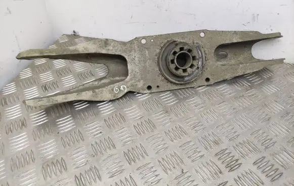 Rear upper control arm/wishbone