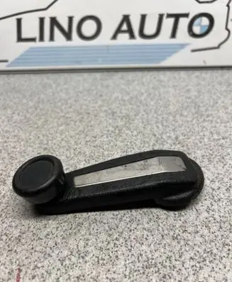 BMW 5 E28 Front door window winding handle 51321875839
