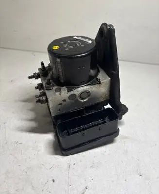 Skoda Octavia Mk2 (1Z) ABS Pump 1K0907379BD 1K0614517CN