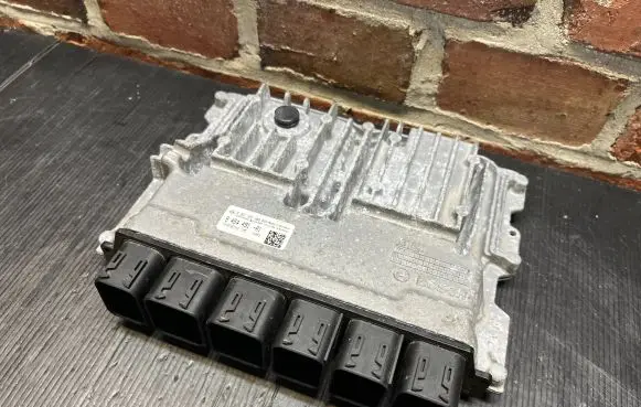 BMW 5 G30 G31 Engine control unit/module ECU 9454491 030536746 0261S22183