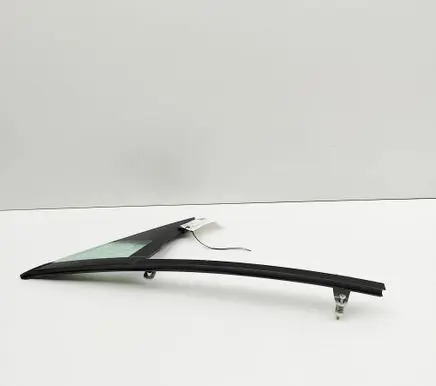 Aston Martin DBX Front door vent window glass four-door MY837610094 43R001598