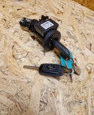 Renault Twingo III Ignition lock N0504858