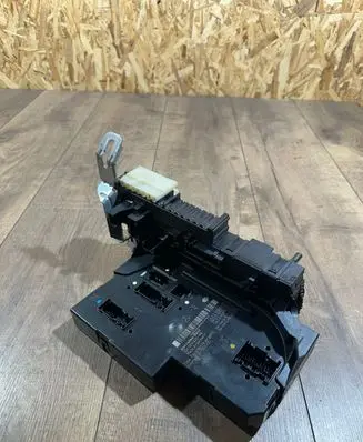 Mercedes-Benz E C207 W207 SAM control unit 2129060005 2129021201