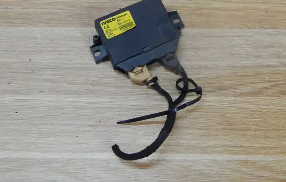 Iveco Daily 4th gen Parking PDC control unit/module 69500482 PAW005F 5030257000