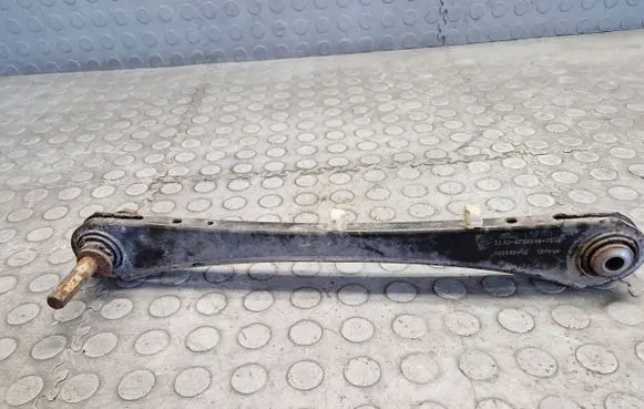 Rear control arm