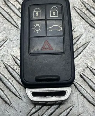 Volvo V40 Ignition key/card 