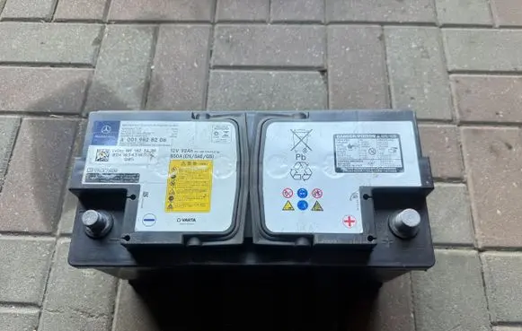 Mercedes-Benz E W212 Car battery 0019828208