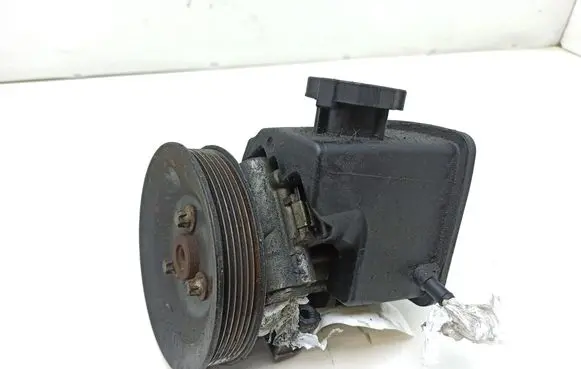 Mercedes-Benz Vito Viano W639 Power steering pump A0034667201