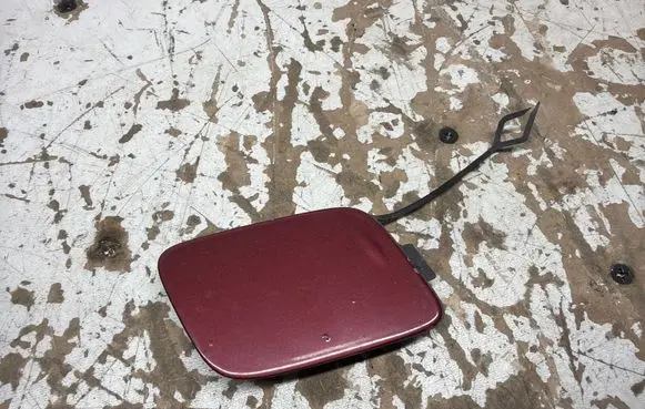 Volvo XC70 Front tow hook cap/cover 30678641