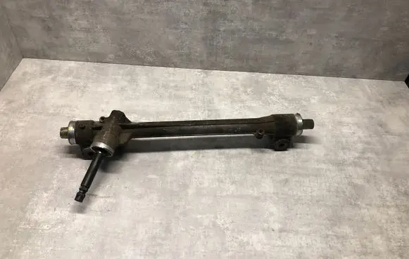 Toyota Yaris Steering rack
