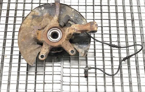 Mercedes-Benz Vaneo W414 Front wheel hub spindle knuckle