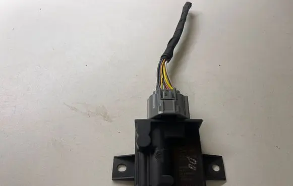 Jaguar F-Pace Fuel injection pump control unit/module HPLA9D370BB 111221 14921760