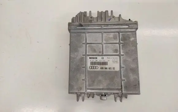 Audi A4 S4 B5 8D Engine control unit/module 0281001425 028906021