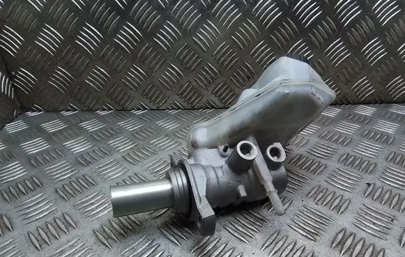 Volvo V60 Master brake cylinder 03350885571 03350885561