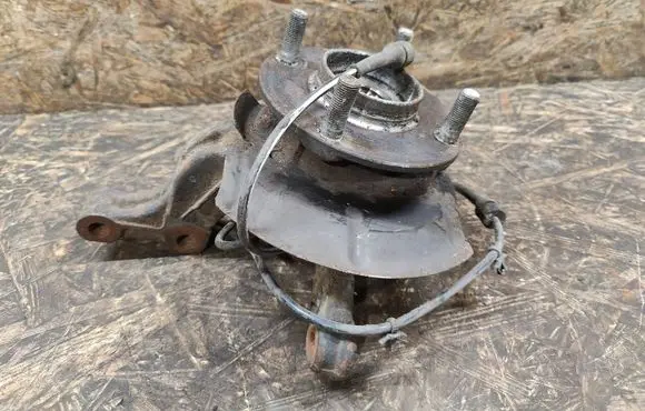 Nissan Tiida C11 Front wheel hub spindle knuckle