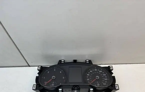 Speedometer (instrument cluster)
