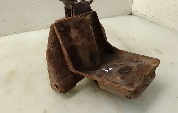 Ford Galaxy Spare wheel mounting bracket