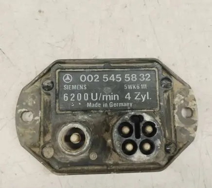 Mercedes-Benz E W124 Ignition amplifier control unit 0025455832 A0025455832