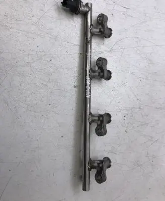 Mazda 3 III Fuel main line pipe