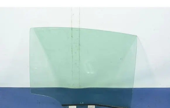 Infiniti G37 Rear door window glass 
