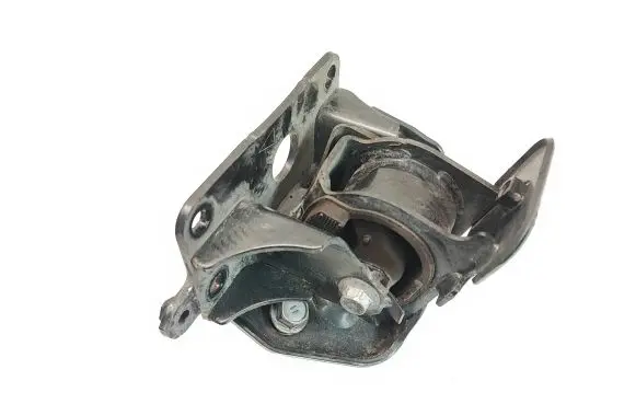 Toyota RAV 4 (XA40) Gearbox mount