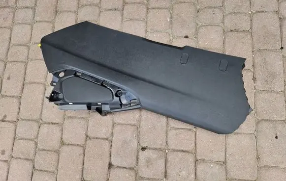 Dashboard glove box trim