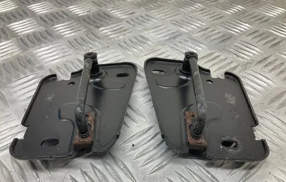 Audi A3 S3 8V Engine bonnet/hood lock/latch loop/hook 8V0823186B 8V0823185B