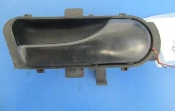 Volkswagen Polo II 86C 2F Front door interior handle