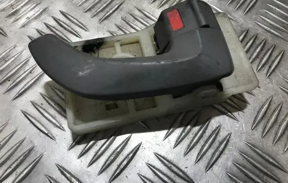Rear door interior handle